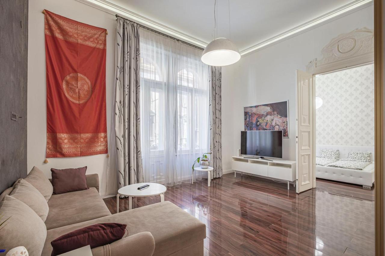 Luxury Art Deco Flat / Big Balcony Apartment Budapest Luaran gambar